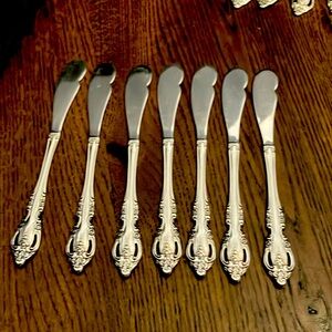 Oneida Brahms Butter Knives (7)